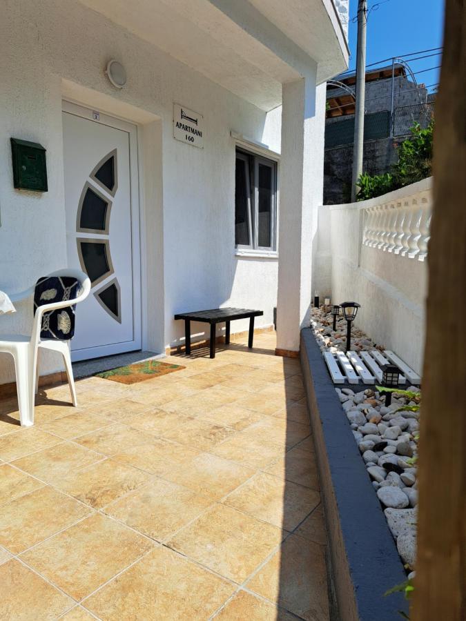 Apartmani Ana-Lora Лопар Екстериор снимка