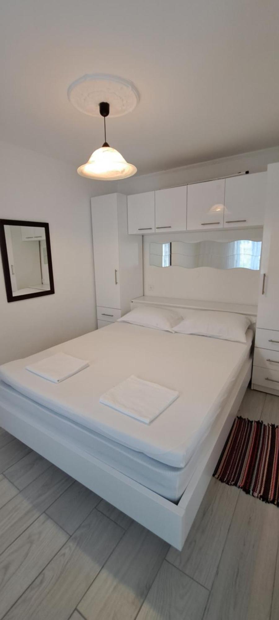 Apartmani Ana-Lora Лопар Екстериор снимка
